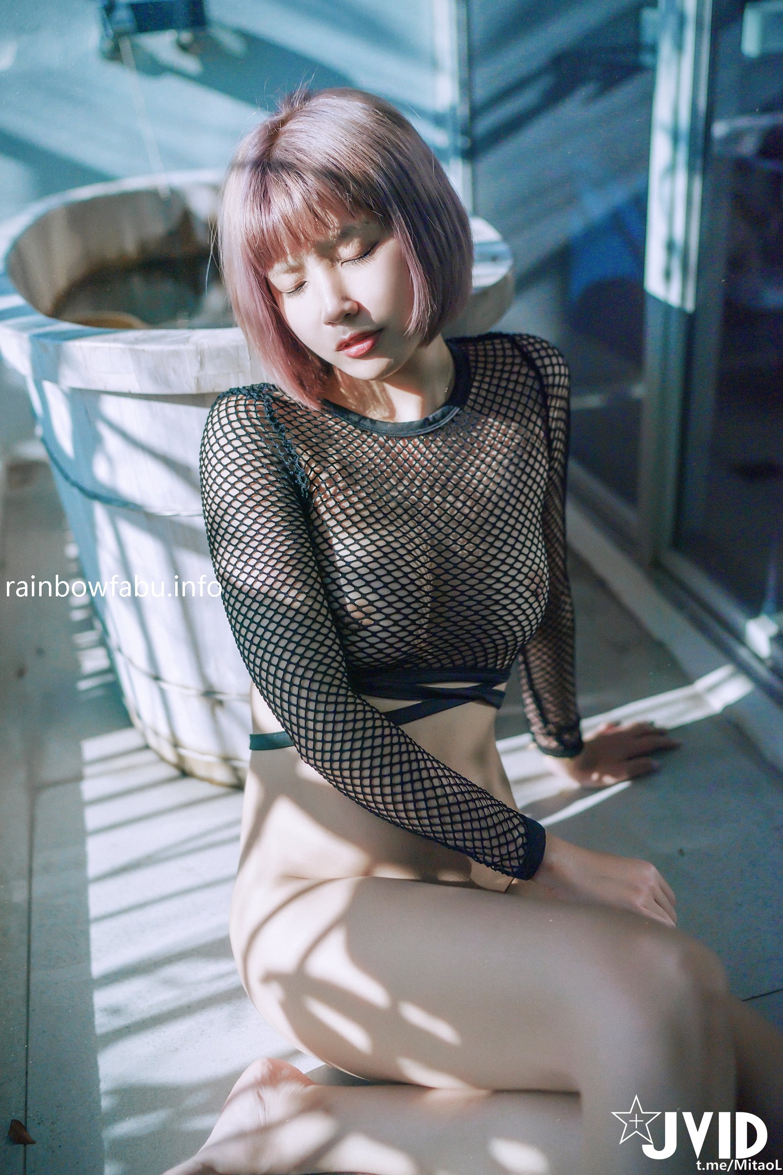 JVID唯美情色艺术尤物 果宝宝 未曾谋面的网恋小女友 洞洞装湿身诱惑 美乳激凸紧致嫩穴 174P(4)