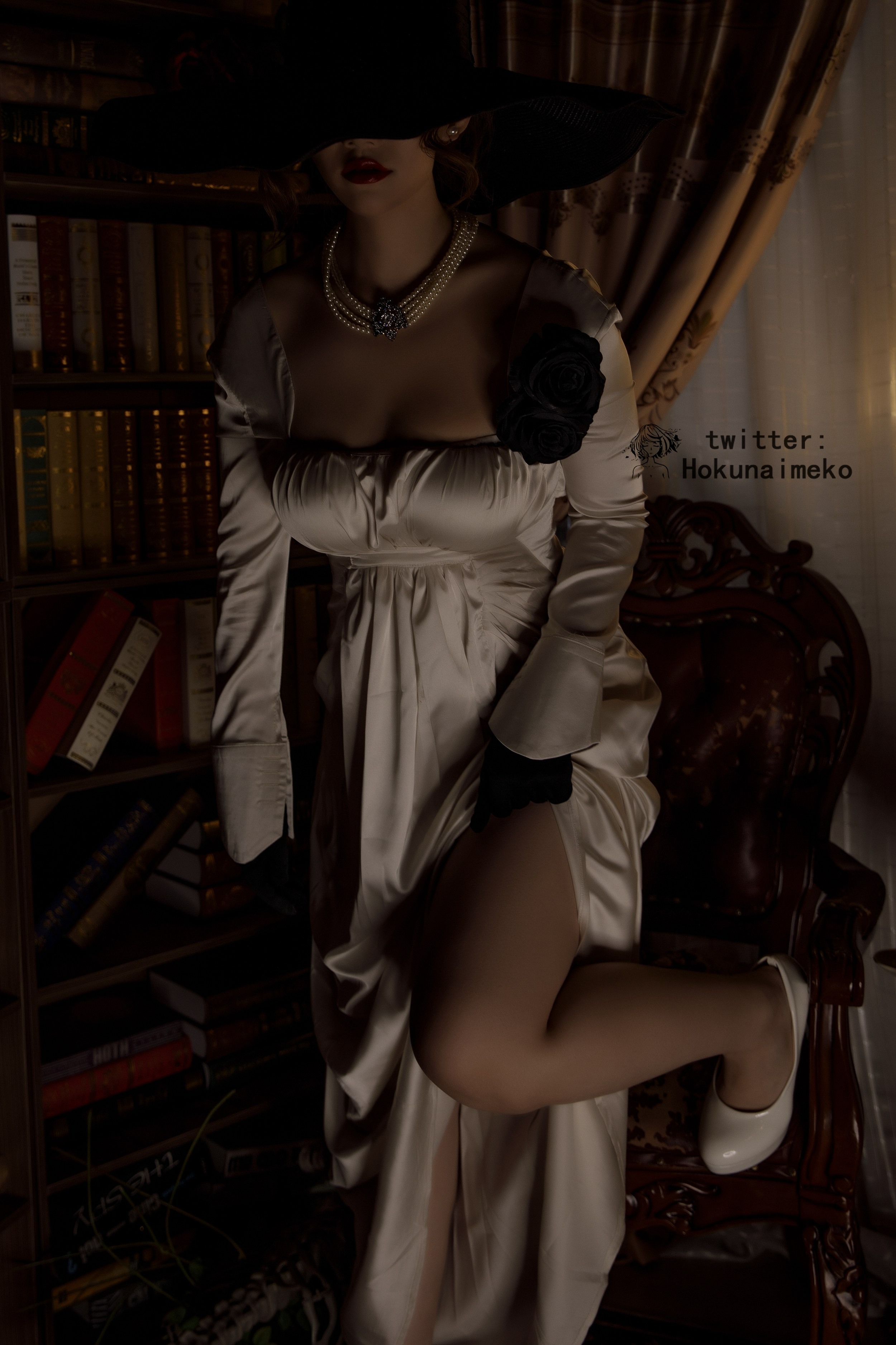 Hokunaimeko 北乃芽子 - Alcina Dimitrescu 70P(1)